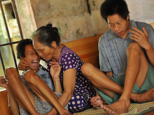 Nỗ lực cải thiện đời sống vật chất, tinh thần cho nạn nhân da cam ảnh 1