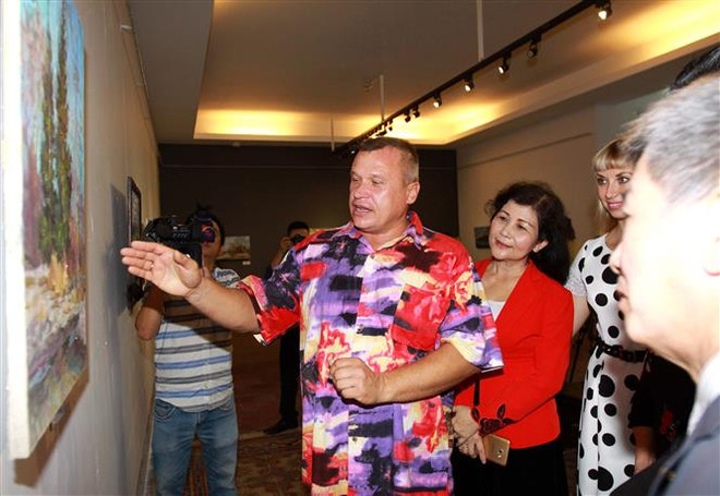 Triển lãm tranh "Phong cảnh Nga" tại Thành phố Hồ Chí Minh ảnh 1