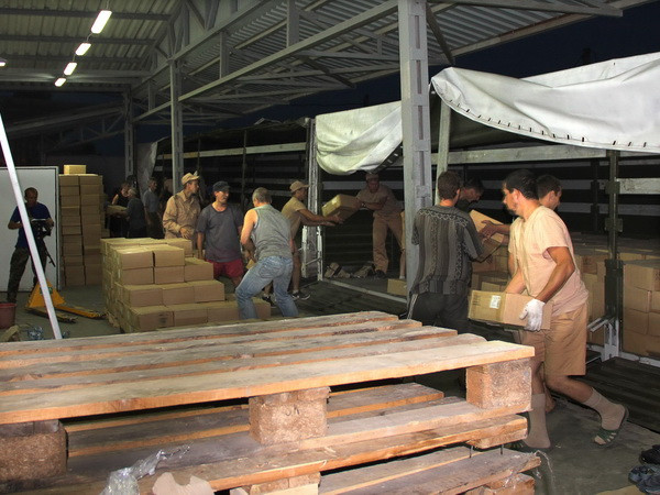 Nga phủ nhận cáo buộc tăng quân tại biên giới với Ukraine ảnh 1