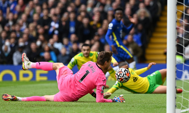 Tim Krul 7 lần phải vào lưới nhặt bóng. (Nguồn: Getty Images) Thắng đậm Norwich 7-0, Chelsea xây chắc ngôi đầu Premier League ảnh 2