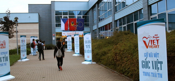 Khai mạc trại Hè thanh niên-sinh viên Việt Nam toàn châu Âu ảnh 4