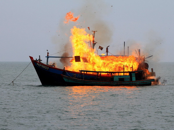 Indonesia đánh chìm 23 tàu cá nước ngoài, trong đó có 13 tàu Việt Nam ảnh 1