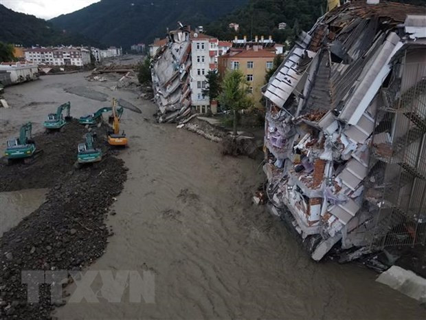 Thổ Nhĩ Kỳ: Mưa lớn gây lũ quét, khiến ít nhất 10 người thiệt mạng ảnh 1