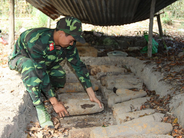 Hải Phòng: Xử lý kịp thời 4 quả bom dài 1,2m trong khu dân cư ảnh 1