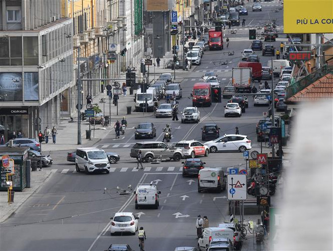 Chính phủ các nước cần thận trọng với những đồng tiền “miễn phí” ảnh 1