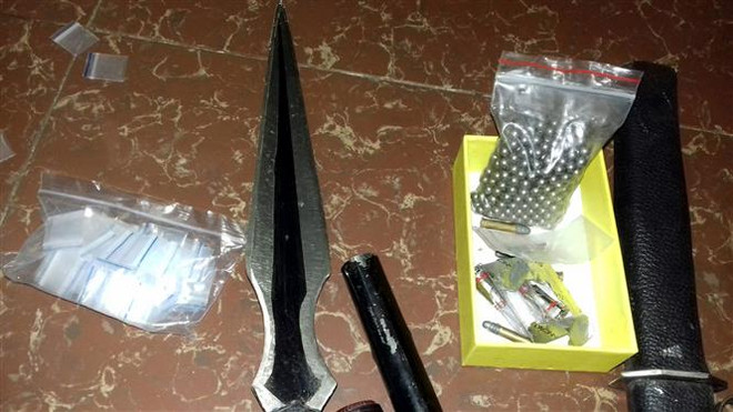 Hà Nội: Triệt phá đường dây buôn bán ma túy, tàng trữ súng ảnh 1