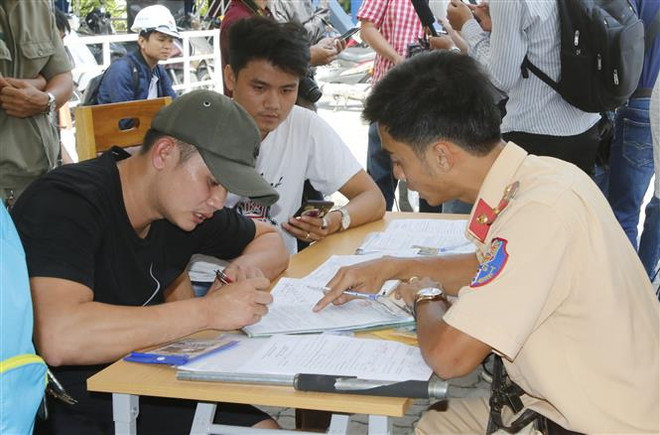 TP.HCM: Phát hiện ba tài xế container dương tính ma túy ở cảng Phú Hữu ảnh 1