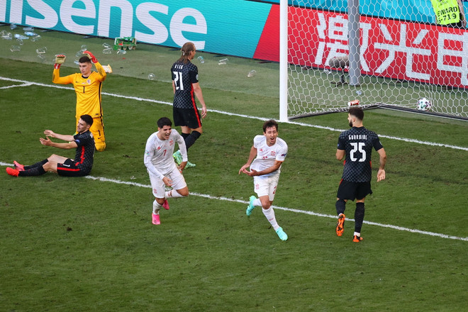 Tây Ban Nha vào tứ kết sau trận cầu ‘mưa bàn thắng’ siêu kịch tính ảnh 5