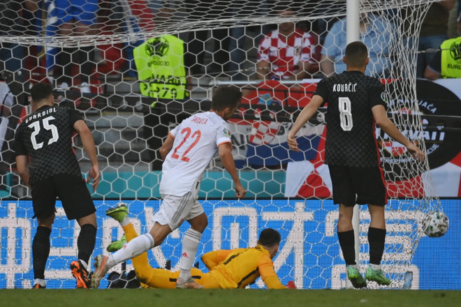 Tây Ban Nha vào tứ kết sau trận cầu ‘mưa bàn thắng’ siêu kịch tính ảnh 2