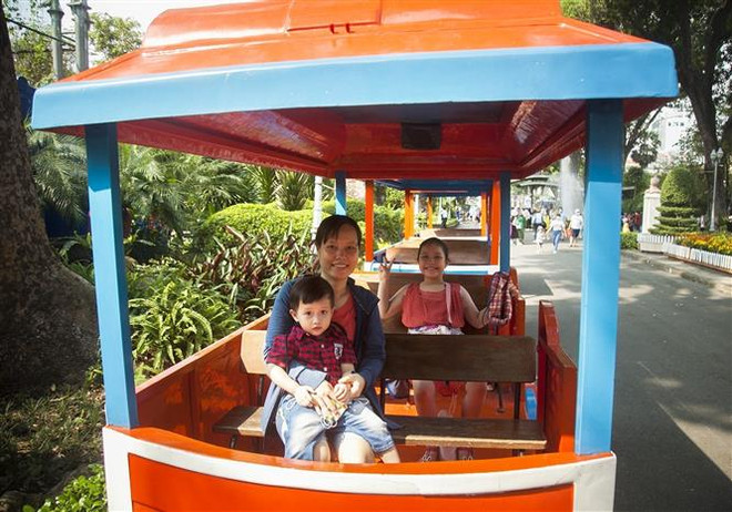 TP.HCM: Đề xuất thí điểm 200 xe điện phục vụ du lịch ở khu trung tâm ảnh 1