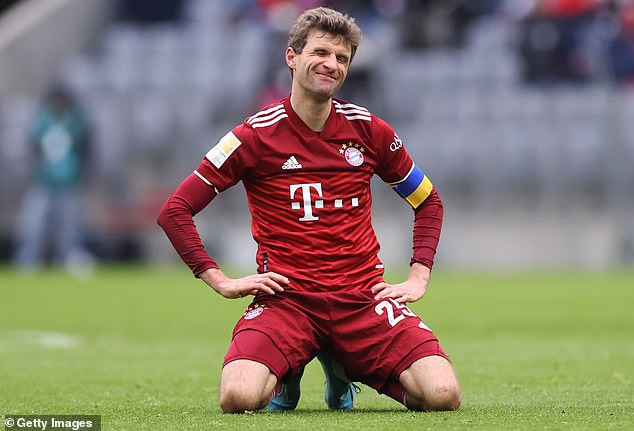 Thomas Mueller đá phản lưới nhà, Bayern chia điểm ngay tại Allianz ảnh 1