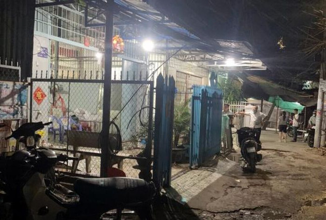 Tạm giữ hình sự đối tượng 'phóng hỏa' khiến người phụ nữ bỏng nặng ảnh 1