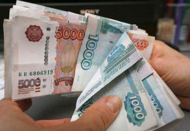 Đồng ruble phục hồi. (Nguồn: Reuters) Đồng ruble đã tăng lên mức cao nhất trong hơn ba tuần qua ảnh 1
