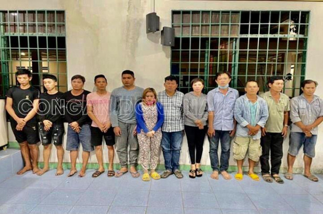 Đồng Nai: Triệt phá tụ điểm đánh bạc, bắt giữ 10 đối tượng ảnh 1