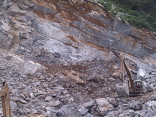 Sập mỏ đá trắng tại Quỳ Hợp, ít nhất 3 người thương vong ảnh 1