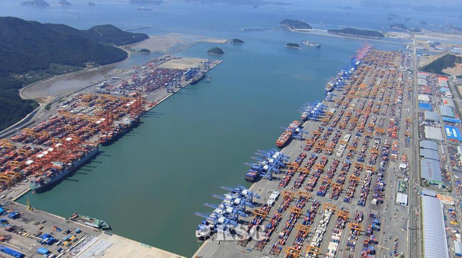 Hàn Quốc giữ tàu Panama bị nghi ngờ chuyển dầu cho Triều Tiên ảnh 1