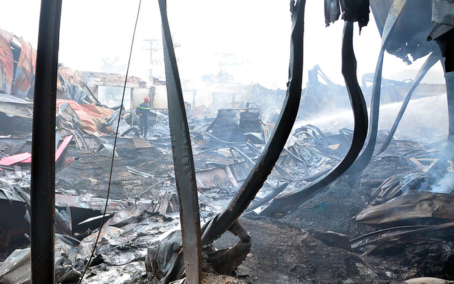 Hỏa hoạn tại trạm biến áp cấp điện cho Samsung Thái Nguyên ảnh 1