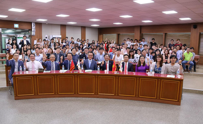 Sôi động cuộc thi hùng biện bằng tiếng Việt tại Hàn Quốc ảnh 1