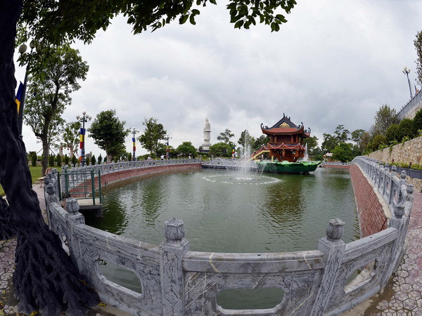 Quảng Ninh: Chùa Ba Vàng tự ý đắp đập, ngăn nước suối Lựng Xanh ảnh 1