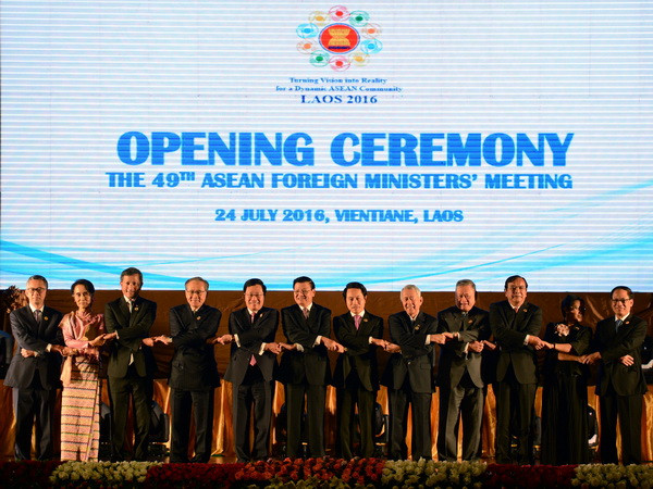 AMM 49 ra Tuyên bố bày tỏ hết sức quan ngại về vấn đề Biển Đông ảnh 1