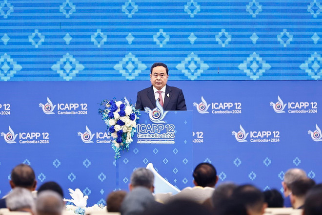 TTXVN_2211 Chu tich Quoc hoi (1).jpg