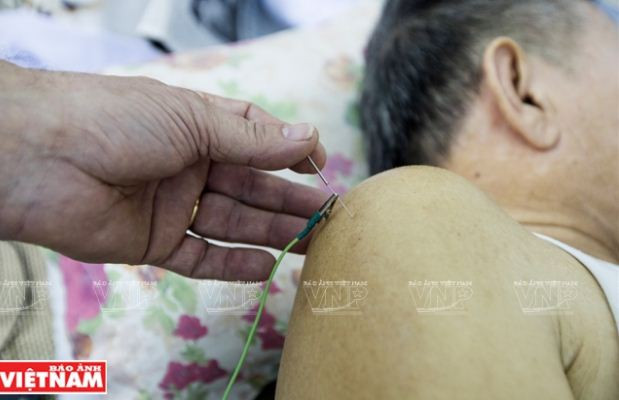 Bác sỹ người Pháp tâm huyết với y học cổ truyền Việt Nam ảnh 4