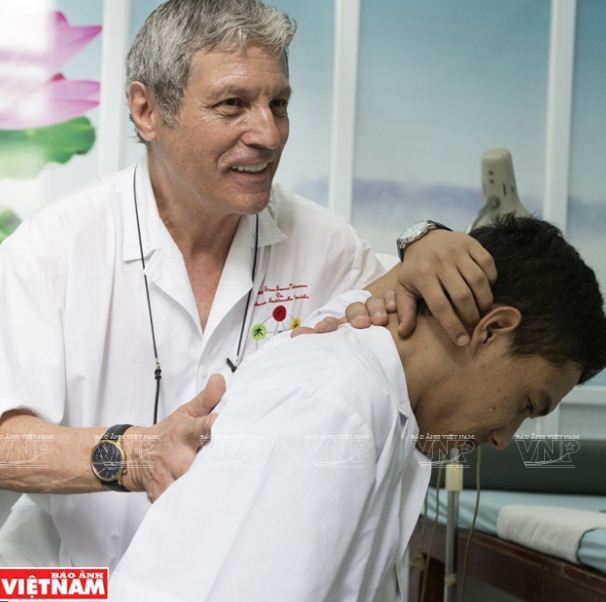 Bác sỹ người Pháp tâm huyết với y học cổ truyền Việt Nam ảnh 8