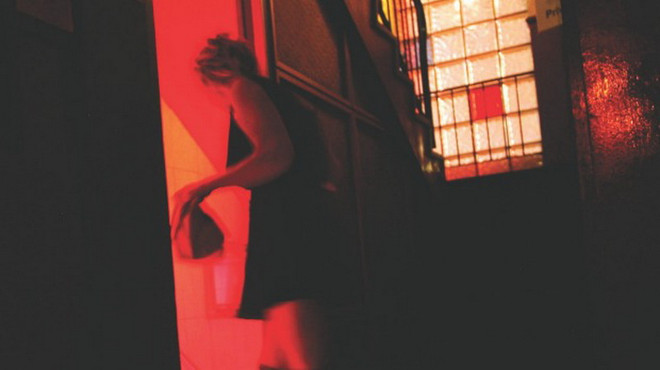 Nhật Bản: Bắt cựu hiệu trưởng quan hệ với 12.000 gái mại dâm ảnh 1