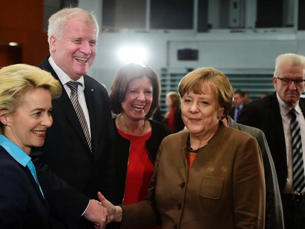 Đức: Chủ tịch CSU lên kế hoạch gặp Tổng thống Nga ảnh 1