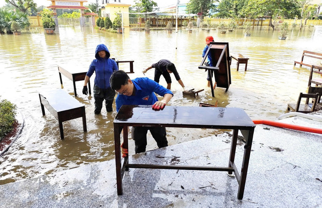 ttxvn_thanh nien xung kich quang binh (2).jpg