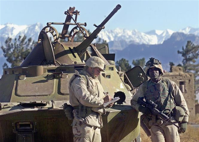 Quốc hội Mỹ thông qua dự luật chi tiêu quốc phòng bao quát ảnh 1