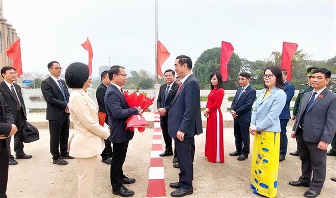 Thành ủy Đông Hưng của Trung Quốc chúc mừng 93 năm Đảng CS Việt Nam ảnh 1