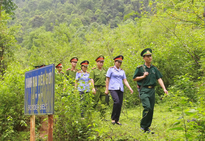 Góp ý dự thảo văn kiện: Bài 4 - Những điểm mới về an ninh, quốc phòng ảnh 3