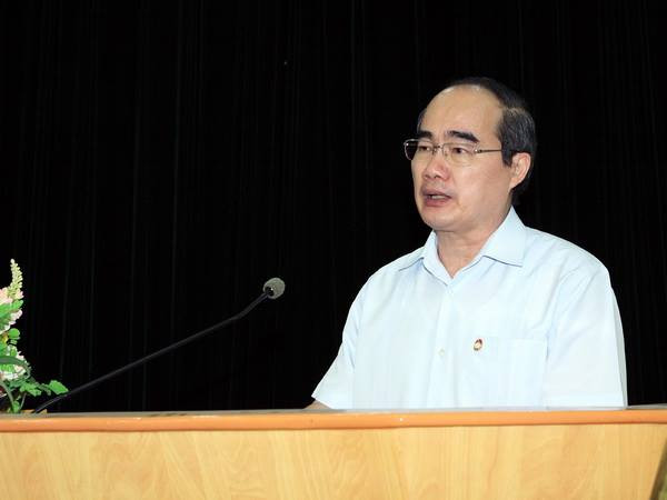 Chủ tịch Ủy ban Trung ương MTTQ Việt Nam Nguyễn Thiện Nhân phát động Tháng cao điểm vì người nghèo năm 2014. (Ảnh: Nguyễn Dân/TTXVN) Chính thức phát động Tháng cao điểm vì người nghèo năm 2014 ảnh 1