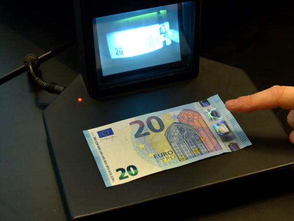 10 quốc gia Eurozone cam kết áp dụng thuế giao dịch tài chính ảnh 1