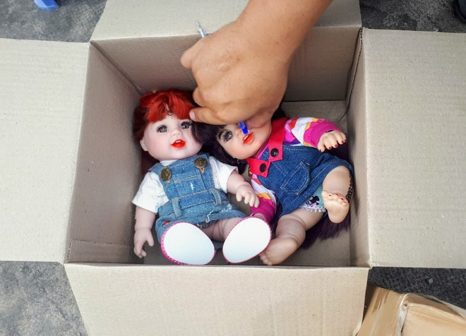 Cần Thơ: Công an tạm giữ 71 con búp bê nghi là Kumanthong ảnh 1
