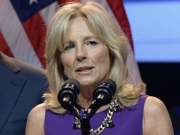 Phu nhân Phó Tổng thống Mỹ thăm Việt Nam, Lào và Hàn Quốc ảnh 1