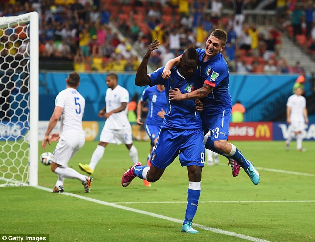 Hôn thê của “Ngựa chứng” Balotelli đẹp rạng ngời trên khán đài ảnh 5