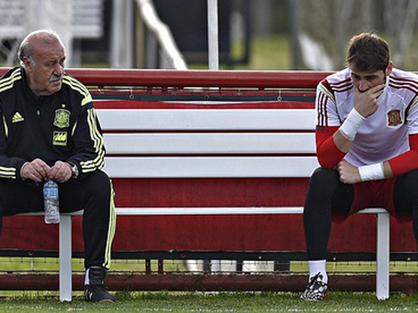Del Bosque bênh vực Iker Casillas trước búa rìu dư luận ảnh 1