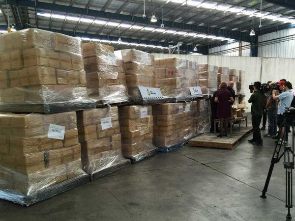 Australia thu giữ số thuốc lá nhập lậu kỷ lục lên tới 70 tấn ảnh 1