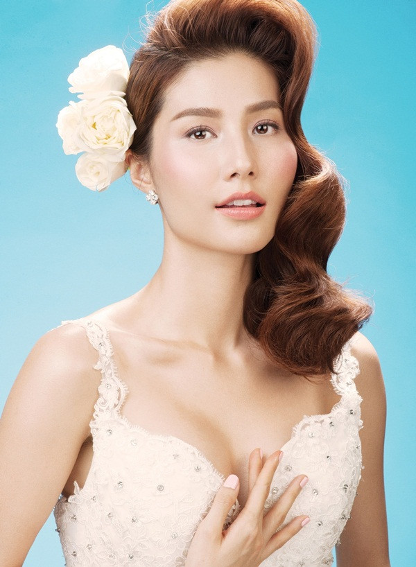 4 phong cách trang điểm cho cô dâu xinh "ngất ngây" trong ngày cưới ảnh 5