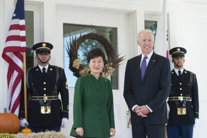 Mỹ, Hàn Quốc sẵn sàng "can dự" vào Triều Tiên bất cứ lúc nào ảnh 1