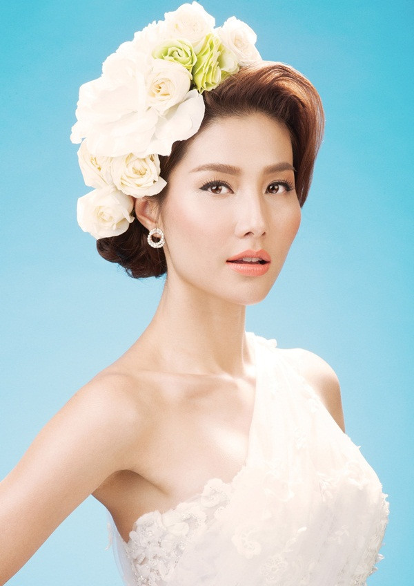4 phong cách trang điểm cho cô dâu xinh "ngất ngây" trong ngày cưới ảnh 1