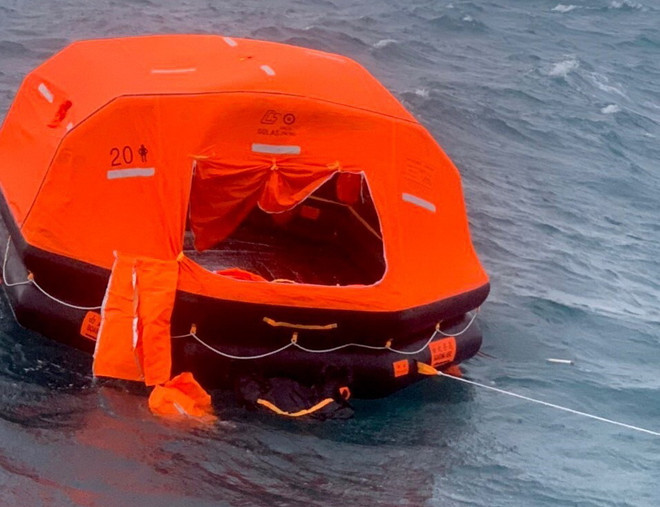 Khẩn trương tìm kiếm 2 thuyền viên mất tích trong vụ chìm tàu Panama ảnh 1