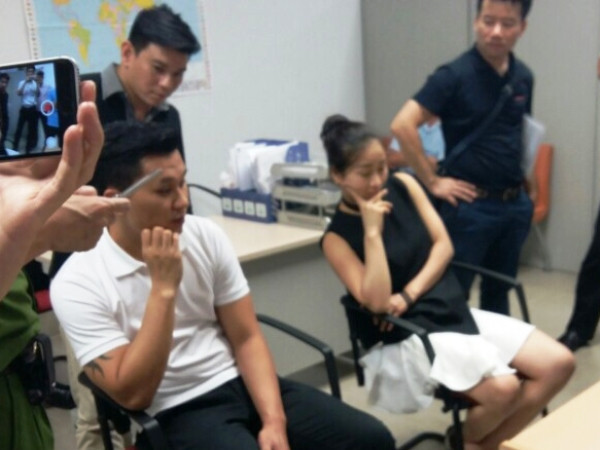 Tạm giữ thêm nhân viên kỹ thuật nghi tiếp tay mang vàng lên máy bay ảnh 1