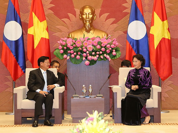 Chủ tịch Quốc hội Nguyễn Thị Kim Ngân tiếp Thủ tướng Lào ảnh 1