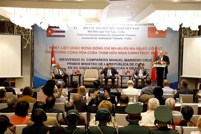 Thủ tướng Cuba Manuel Marrero Cruz gặp gỡ Hội Hữu nghị Việt Nam-Cuba ảnh 1