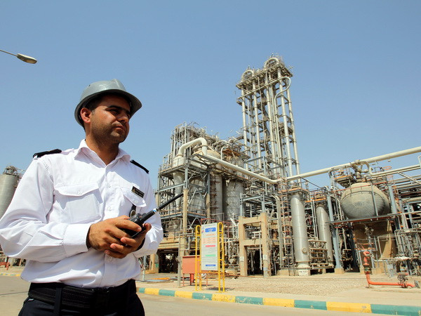 Vì sao Iran muốn thanh toán tiền bán dầu bằng đồng euro? ảnh 1