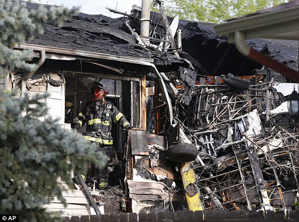 Thoát chết thần kỳ sau khi máy bay rơi xuống nhà dân ảnh 2