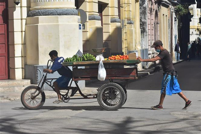 Người dân tại La Habana, Cuba. (Ảnh: THX/ TTXVN) Cuba bác bỏ tuyên bố của EU về tình hình nhân quyền ảnh 1